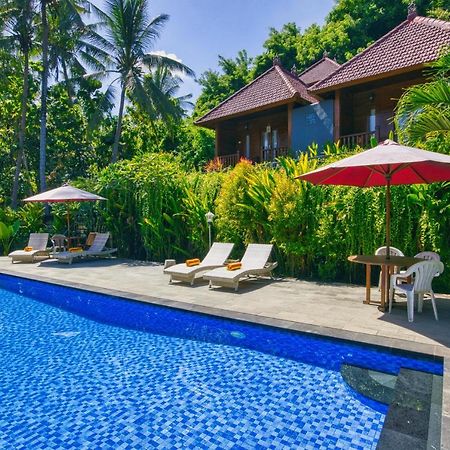 Coconut Hill Cottage Batununggul Exterior photo